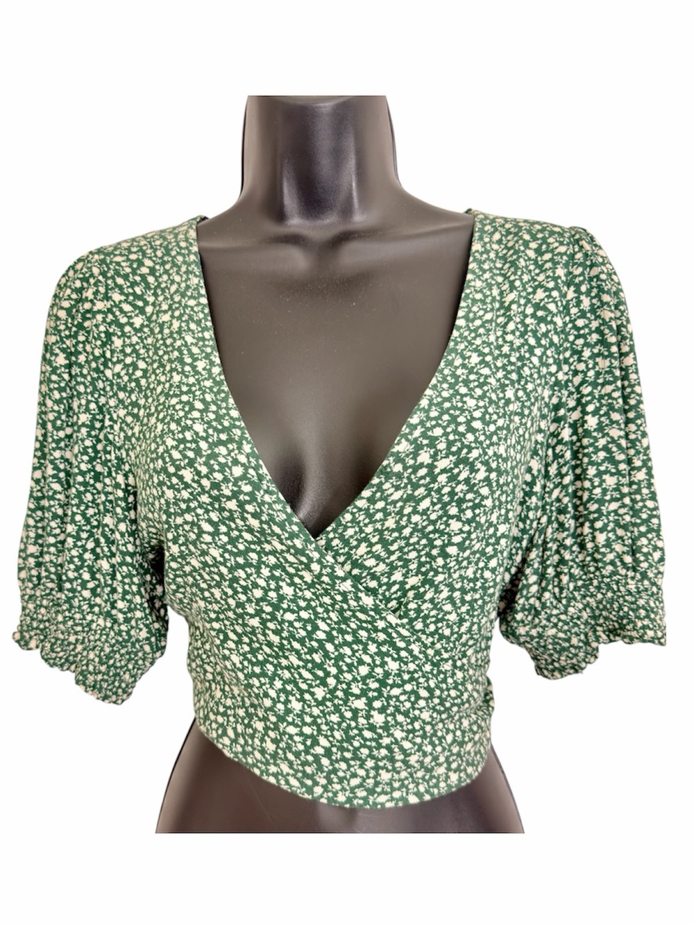 American Eagle Green Floral Short Sleeve Faux Wrap Crop Top - EUC Sz. M
